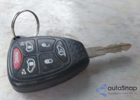 2005 Chrysler Town & Country Limited from USA, damaged, VIN 2C8GP64L75R493396